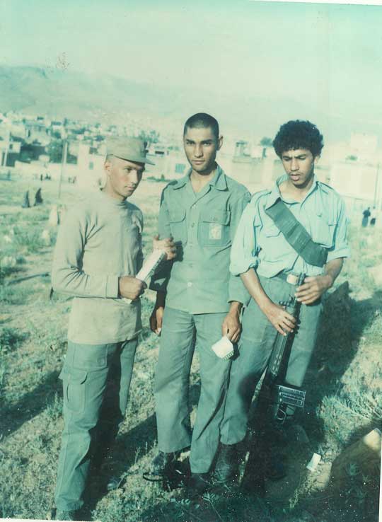 شهید حاج جعفر نجفی (نفر سمت چپ)