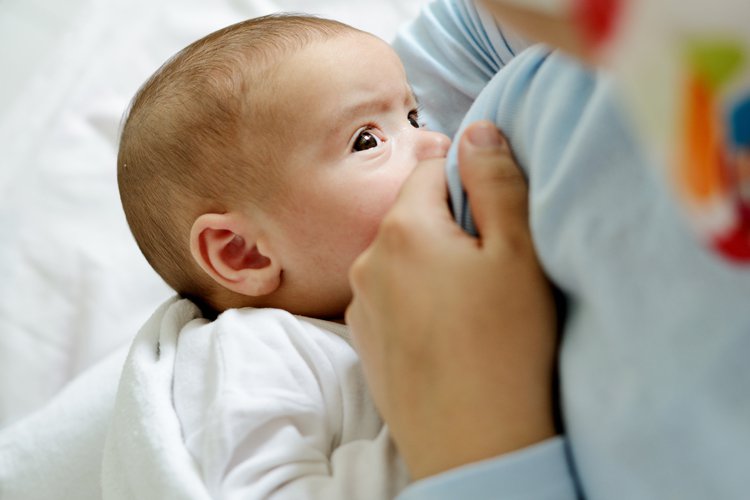 ⁣تأثیر کمبود شیر در نوزادان