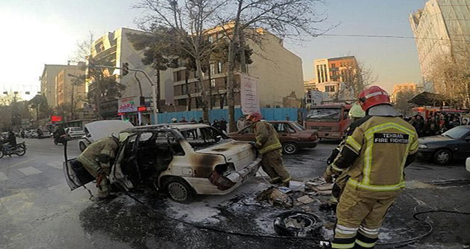 آتش گرفتن یهویی پراید در تهران