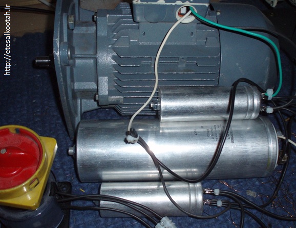 نمونه ی آزمایشی مدار مبدل فرکانس برای راه اندازی موتورسه فاز با برق تک فاز 220 ولت