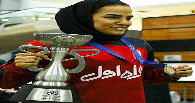 سوپراستار جدید فوتبال ایران؛ فرشته کریمی