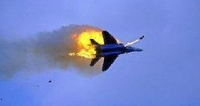 پدافند هوایی یمن جنگنده ائتلاف عربستان را هدف قرار داد