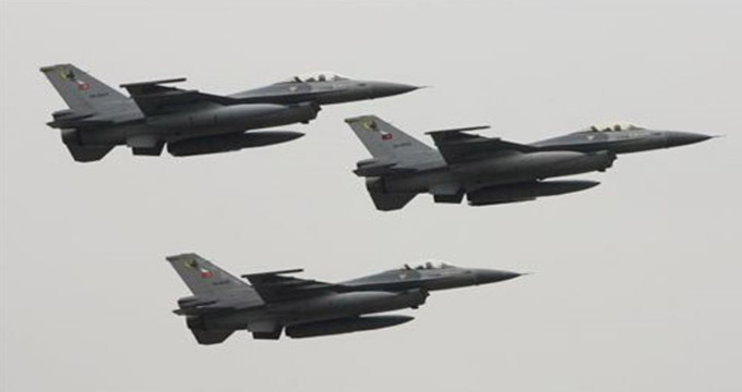 جنگنده های ترکیه حریم هوایی یونان را نقض کردند
