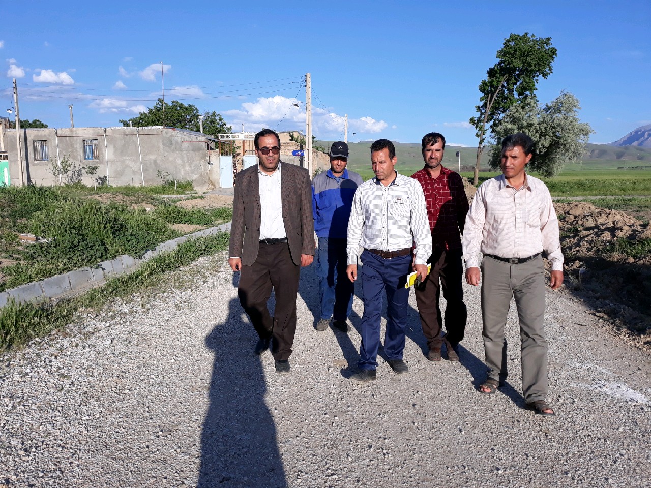 بازدید و بررسی بخشدار مرکزی از روستای دهگلان