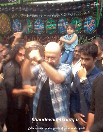 جناب خان در حال عزاداری در بوشهر