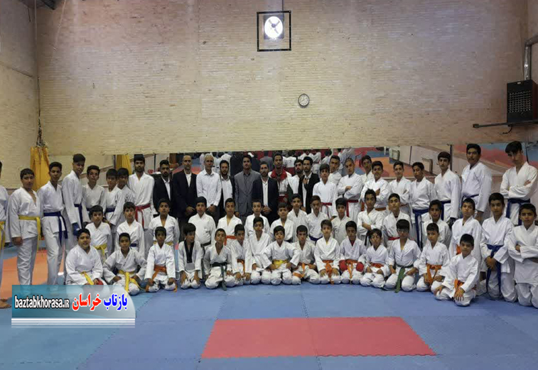 رقابت ۶۰ کاراته کار در مسابقات سه جانبه به میزبانی شهرستان فردوس