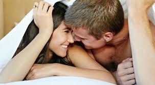لمس کردن , بغل کردن و بوسیدن در رابطه‌ جنسی و زناشویی
