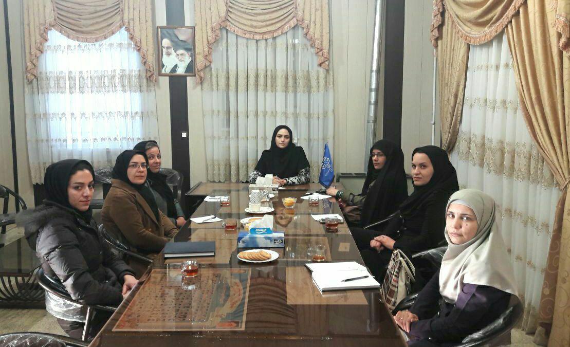 تشکیل اولین جلسه کمیسیون اموربانوان و خانواده شورای اسلامی شهرباحضور بانوان فعال درزمینه های مختلف
