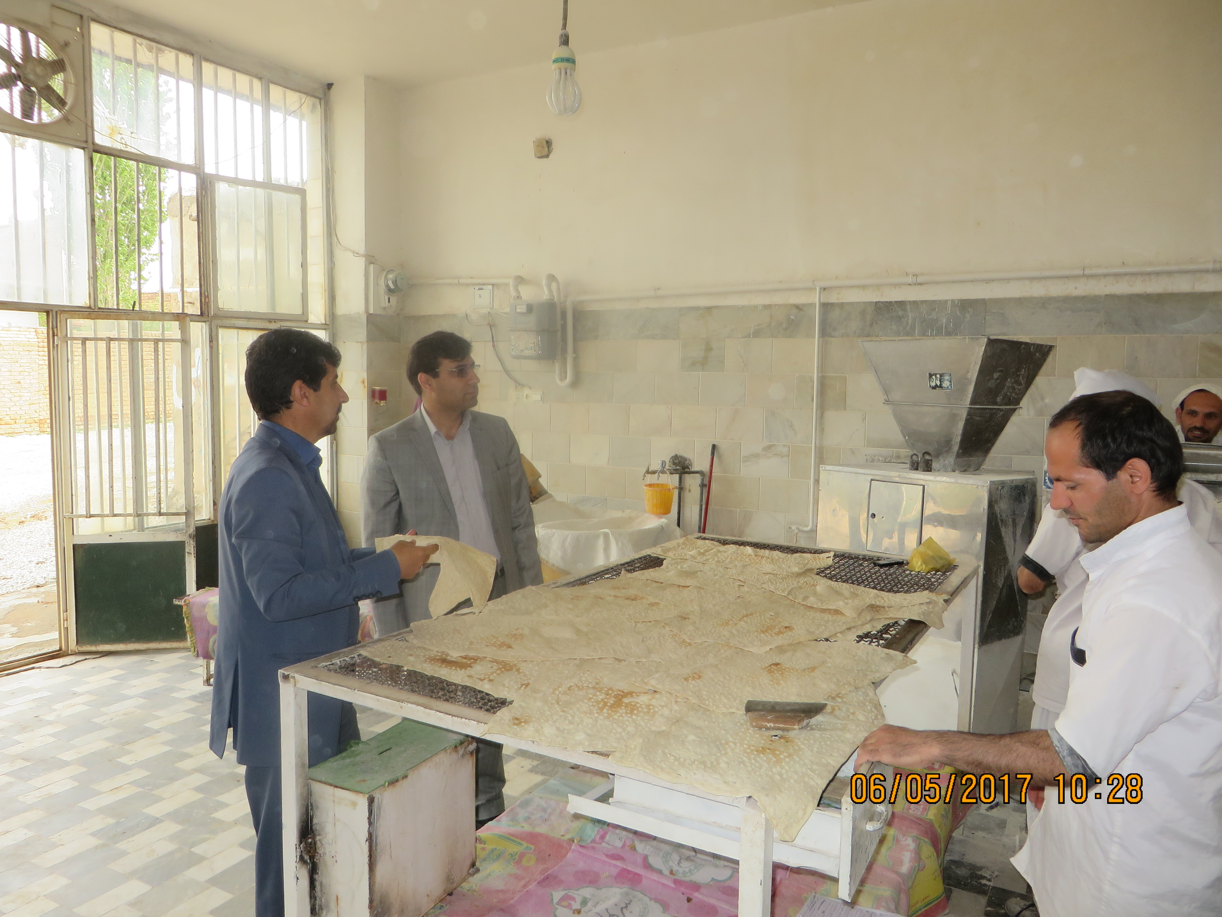 بازدید بخشدار مرکزی اسدآباد از نانوایی های سطح بخش