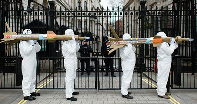 تجمع مخالفان جنگ در مقابل سفارت عربستان در لندن