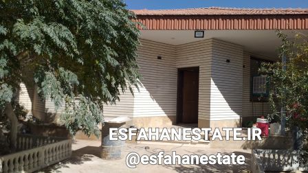 اجاره سالیانه باغ ویلا 2200 متری در اصفهان