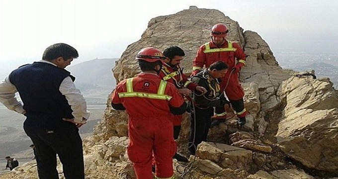 نجات مرد میانسال در ارتفاعات بی‌بی شهربانو