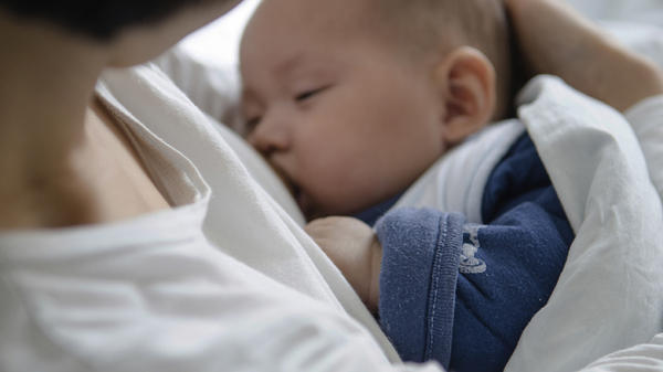 احکام شیر دادن به نوزاد در دین اسلام