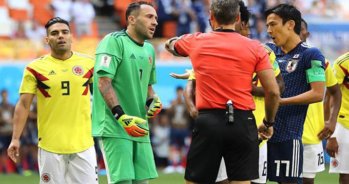 اولین کارت قرمز جام جهانی به کلمبیا رسید