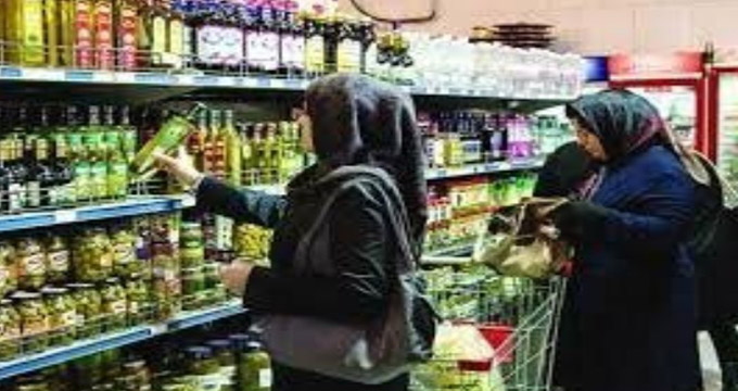 ایرانی‌ها پارسال چقدر خوراکی خریدند؟