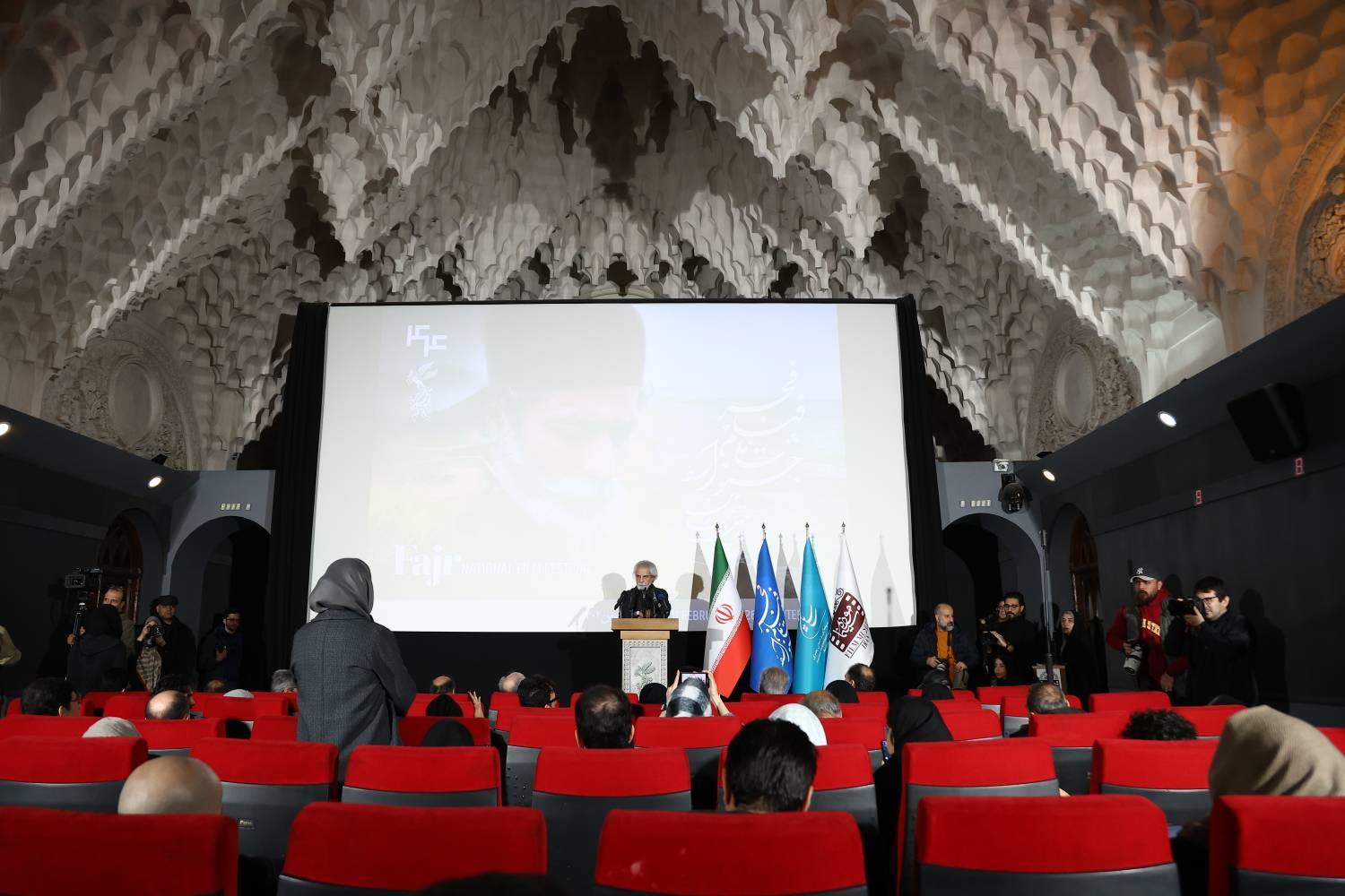 نشست خبری منوچهر دبیر جشنواره ملی فیلم فجر/ خانه را باید حفظ کرد/ رویش نیرو‌های جوان را داریم