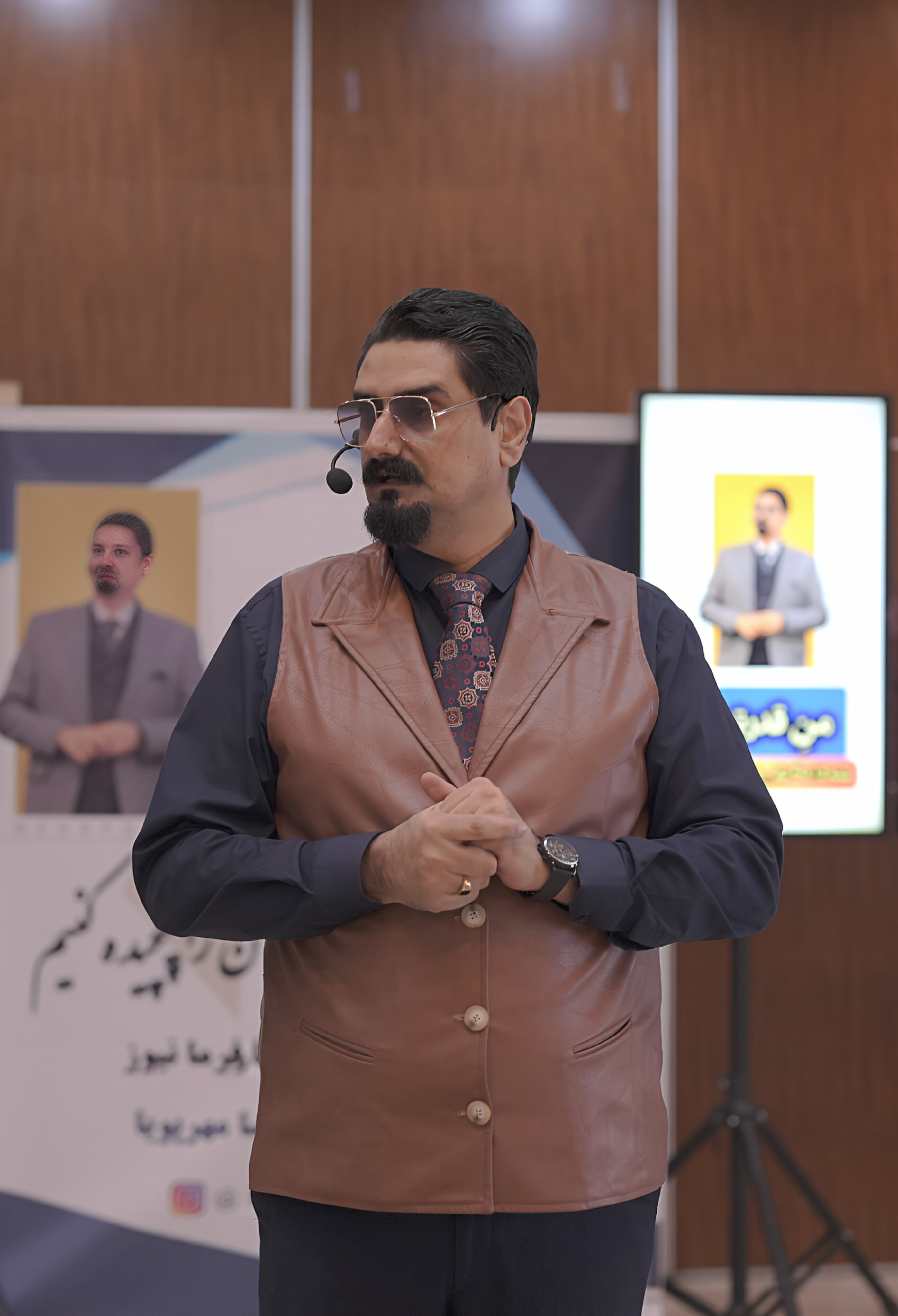 محمدرضا مهرپویا مشاور و مدرس فروش و بازاریابی و بیزینس کوچ در مازندران