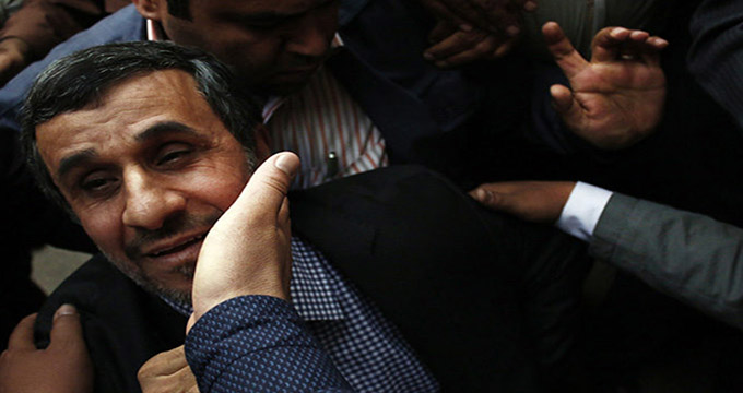 زیباکلام: احمدی‌نژاد تکلیفش را با خرداد 88 روشن کند
