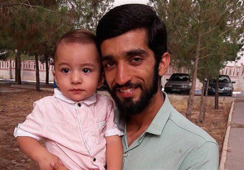 🎥 | لحظه وداع شهید مدافع حرم«محسن حججی» با خانواده