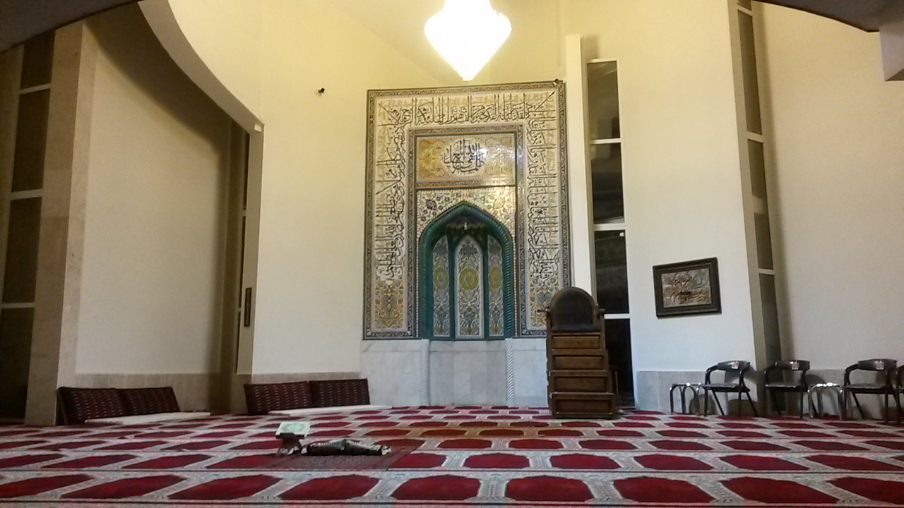 فضای داخلی مسجد امام خمینی مشهد