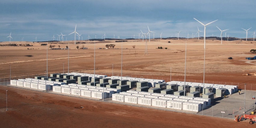 بزرگ ترین باتری لیتیومی دنیا ساخت تسلا برای تامین برق چند خانوار