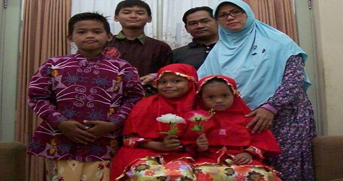 عکس دسته جمعی خانواده انتحاری اندونزیایی