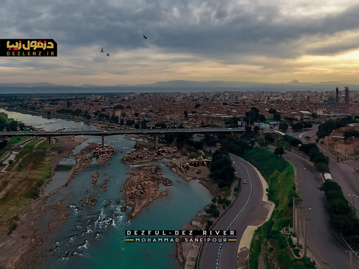 آب، آجر و نان