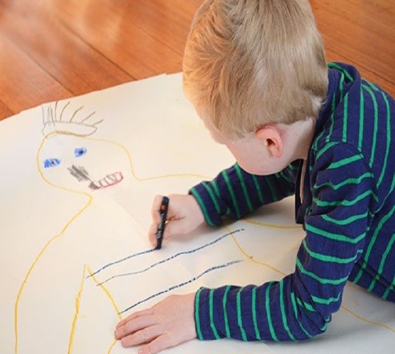 چگونه بچه ها را به نقاشی کردن تشویق کنیم؟