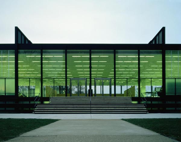 ساختمان کراون مؤسسه فناوری ایلینوی