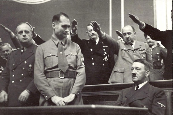 عکس  آدولف هیتلر - از وبلاگ شخصی حامد پروینی