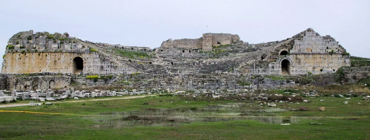 تخریب شهر میلتوس و اسکان مجدد 1100 ق.م