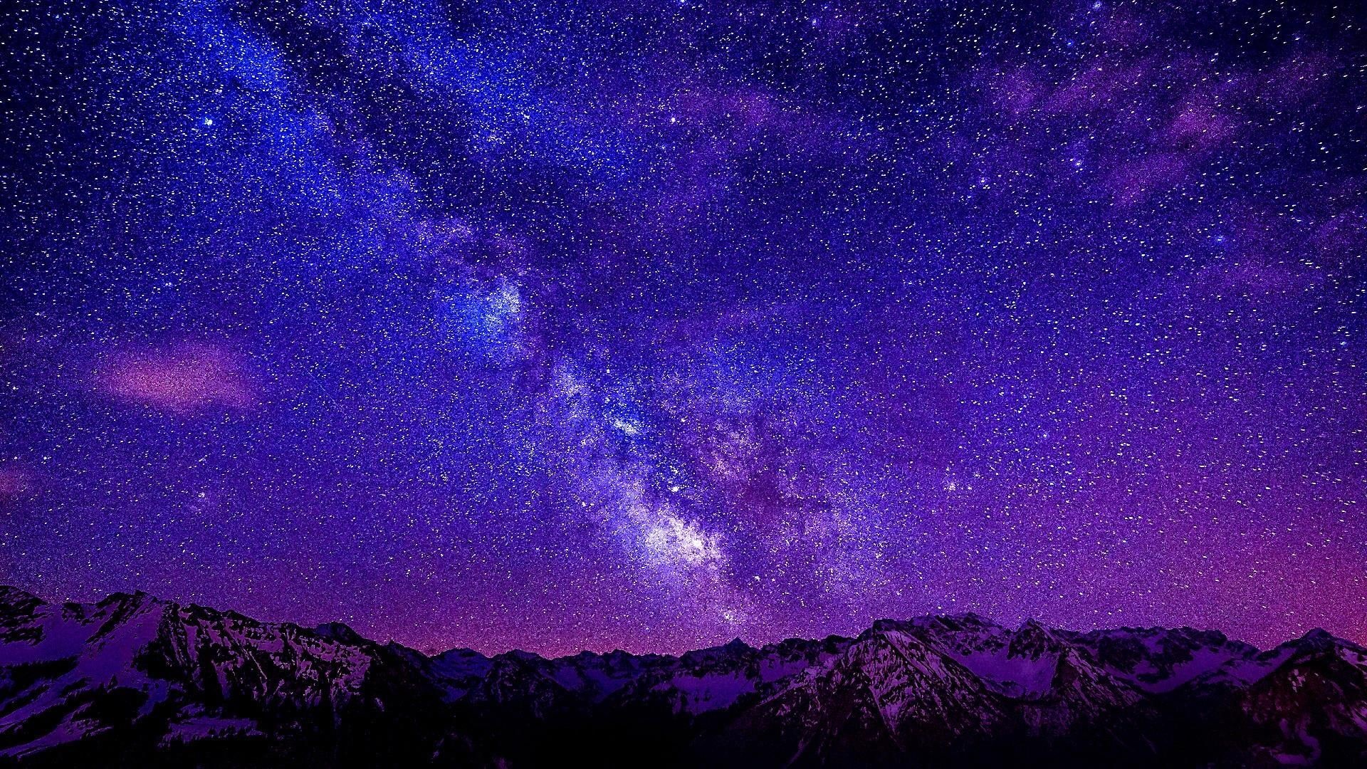 والپیپر کوه و آسمان شب :: دانلود عکس پس‌زمینه