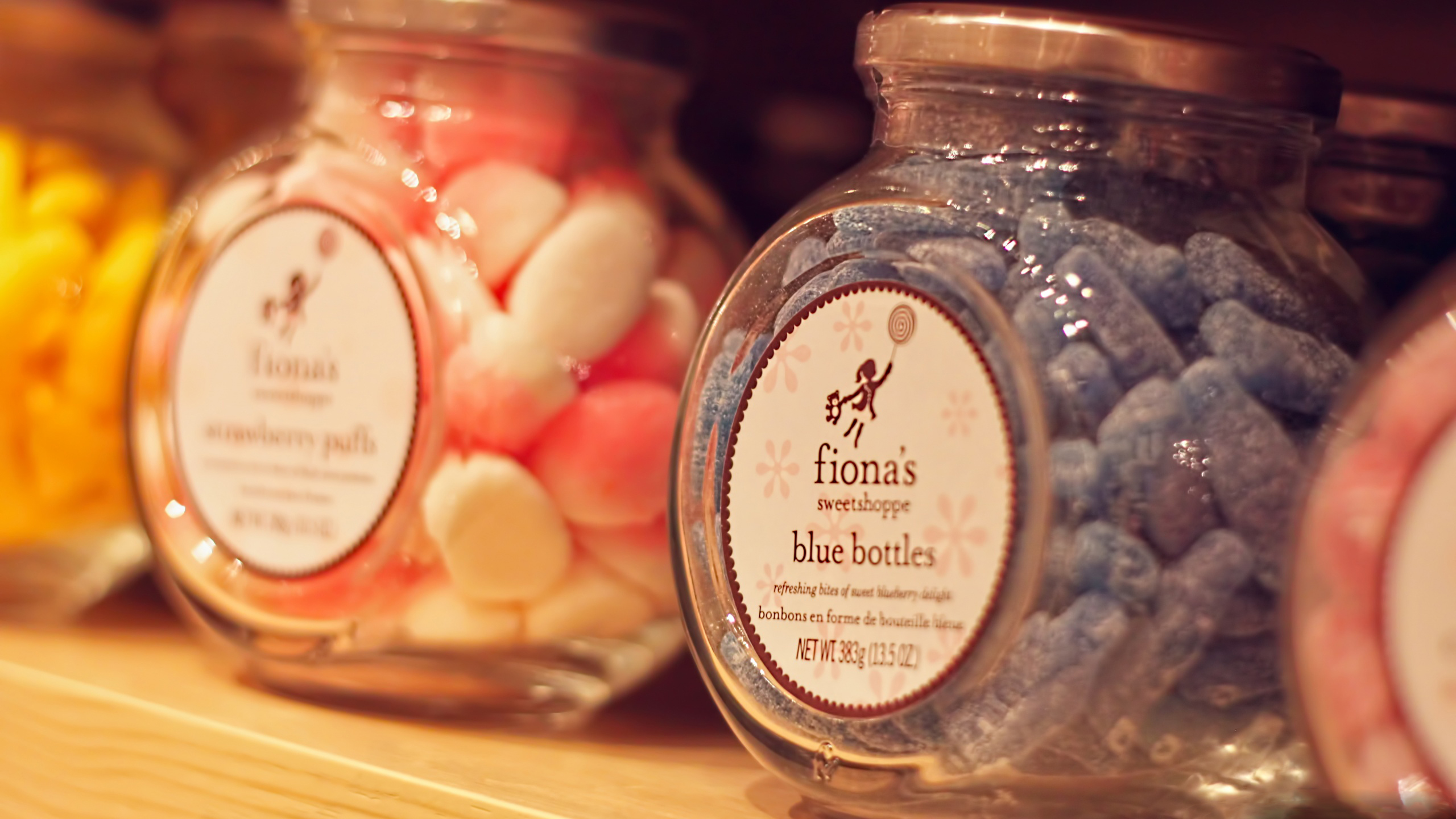 candies_jar-wallpaper-2560x1440.jpg