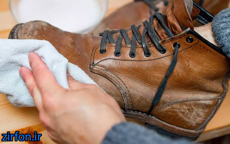 چگونه کپک را از روی کفش چرمی پاک کنیم؟