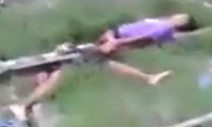 جوانی که بعد از دو نیم شدن روی ریل قطار همچنان زنده ماند + فیلم