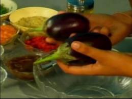 مراحل پخت حلیم بادمجان, طرز تهیه حلیم برای افطار, روش تهیه حلیم برای سحری, روش درست کردن حلیم, طرز تهیه حلیم بادمجان, مواد لازم برای حلیم بادمجان, آموزش درست کردن حلیم بادمجان, روش درست کردن حلیم اصفهانی