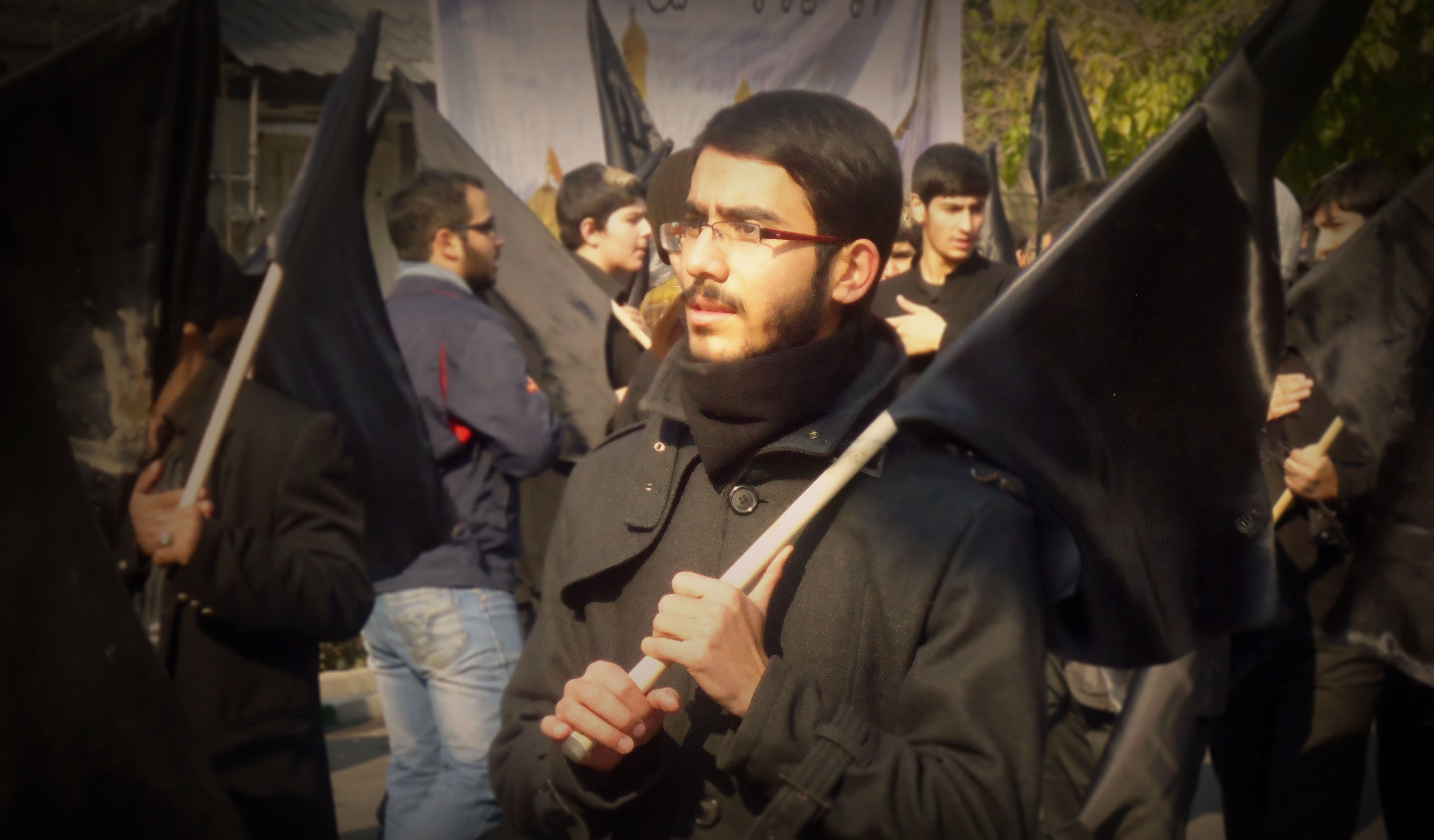 مربی مجاهد شهیدعلی خلیلی تاریخ شهادت :3/1/فرهنگ و اقتصاد  قطعه: 24 ردیف:66  شماره:33 
