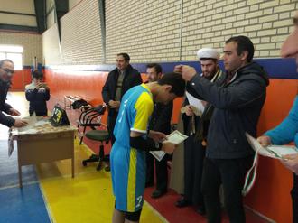 ئن