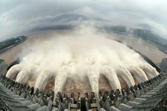 سد سه دهانه چین، عظیم ترین سازه بتنی جهان