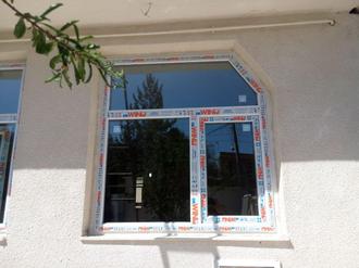 پنجره گوشه زیباشهر