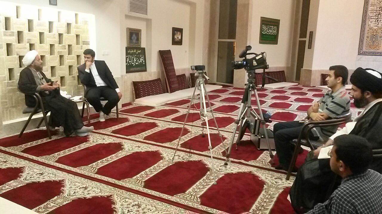ضبط برنامه در مسجد امام خمینی حاج شیخ حسن توحیدی