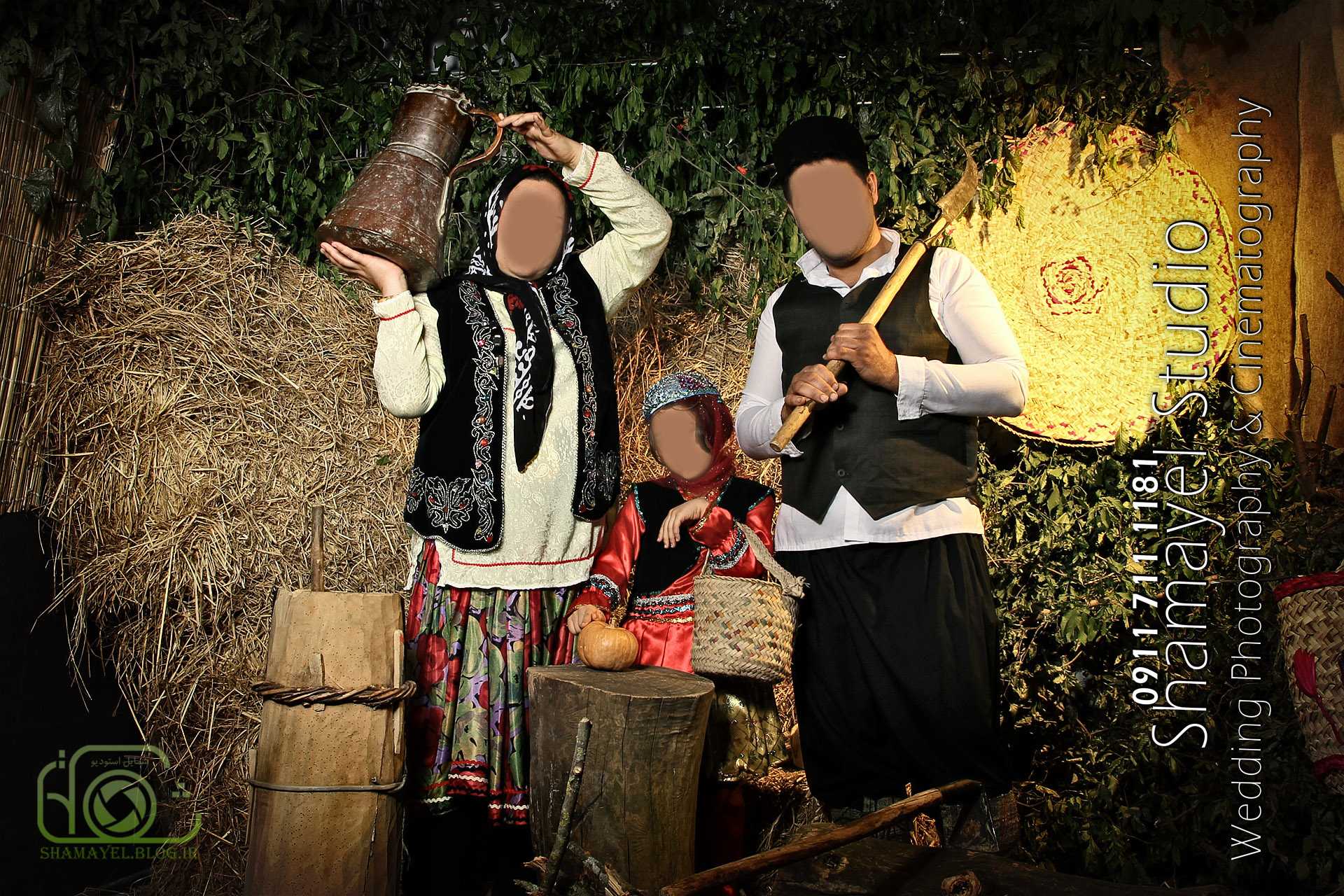 عکس سنتی خانوادگی با لباس محلی
