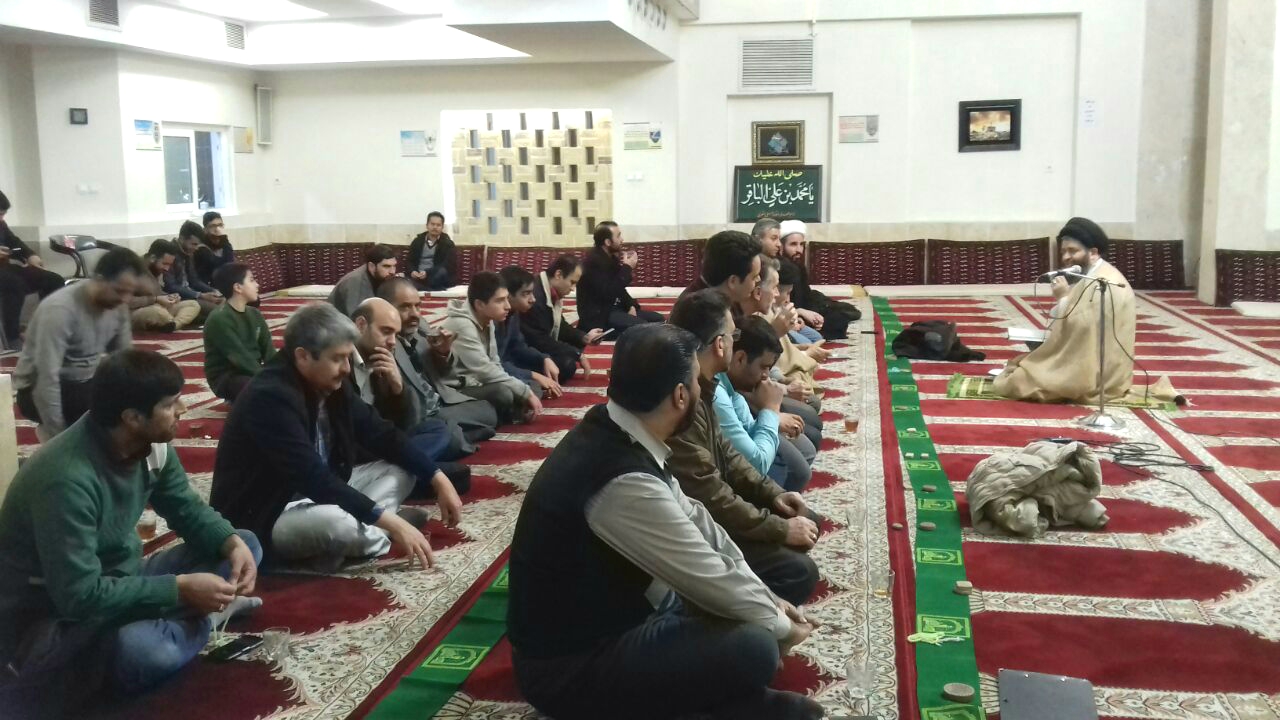 نماز جماعت و جلسه تفسیرقرآن کریم توسط حجت الاسلام سید مجید تداداد حسینی