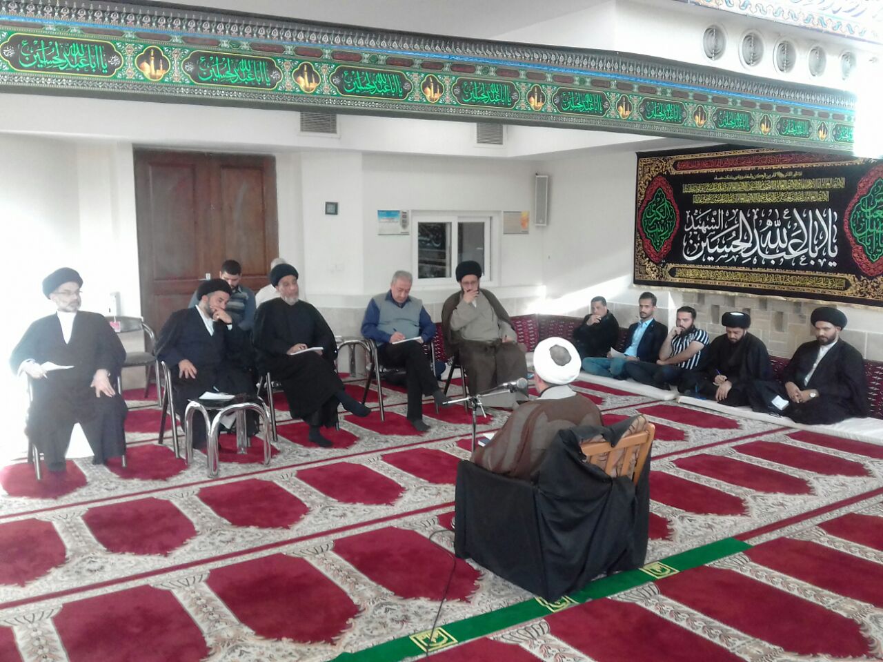 حضور جمعی از علمای کشور عراق در مسجد امام خمینی مشهد