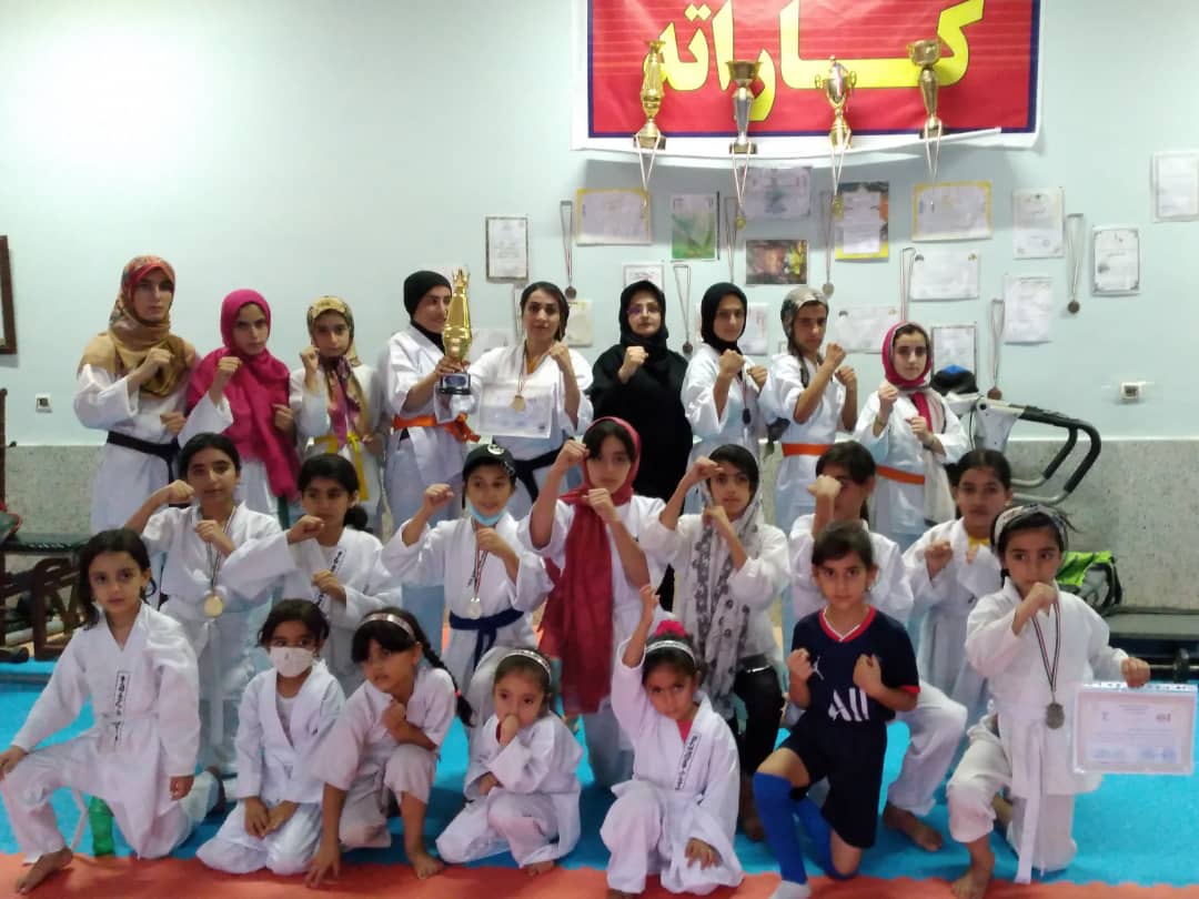 کسب 14 مدال طلا  ورزشکاران اندیکایی در مسابقات کاراته قهرمانی استان خوزستان
