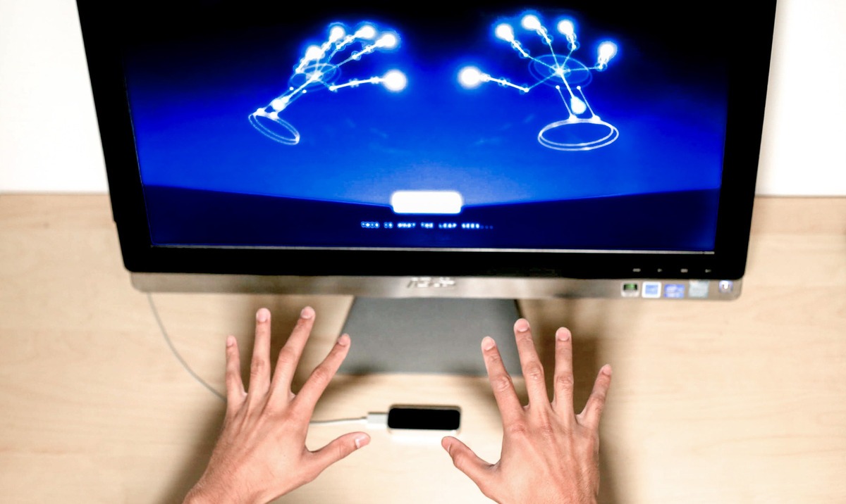 کنترل کامپیوتر با دست