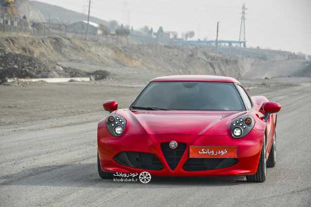 مشخصات فنی آلفا رومئو 4C