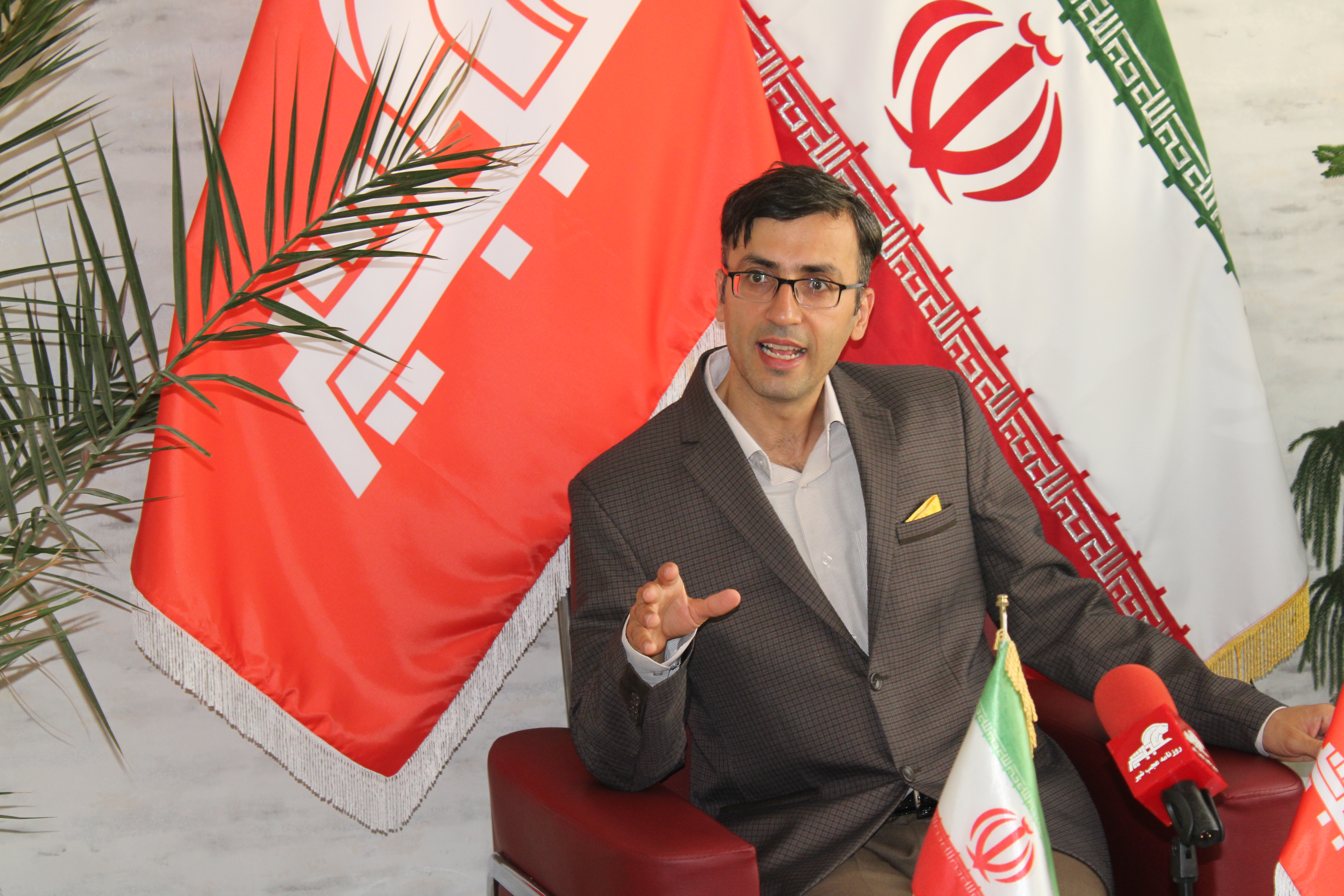مصاحبه دکتر علی محمدی پور در روزنامه سراسری عجب شیر 28 خرداد 14
