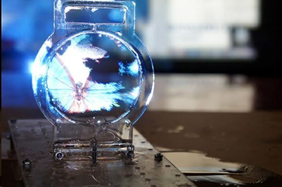 نازک ترین صفحه نمایش جهان بر روی حباب صابون