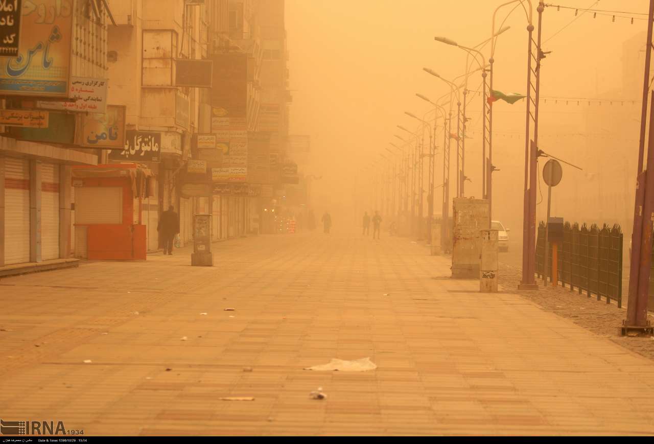 ریزگرد شهرهای جنوب و خوزستان خطرات زیادی را برای سلامتی افراد دارد
